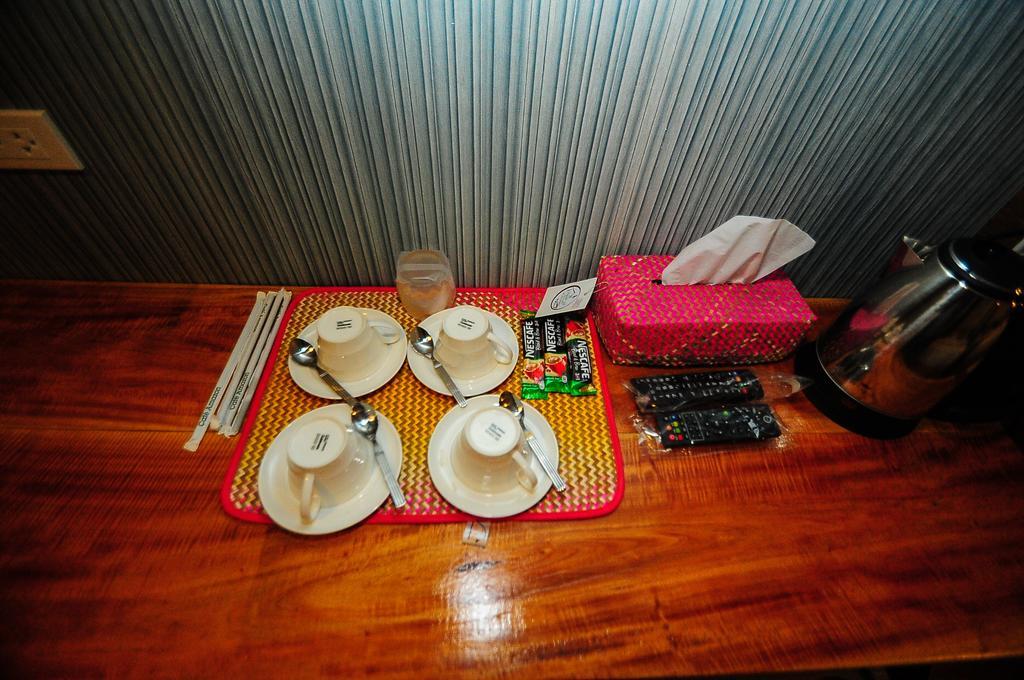 Lenoi Buri Hostel Phatthalung Luaran gambar
